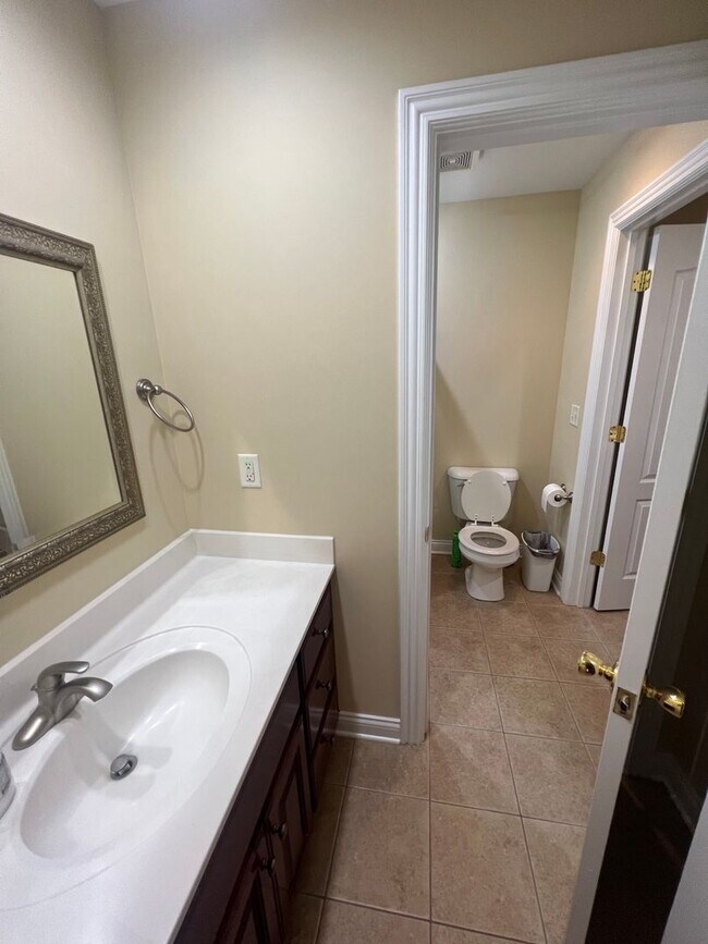 Building Photo - 4 Bedroom, 3 Bath House *Inground Pool*