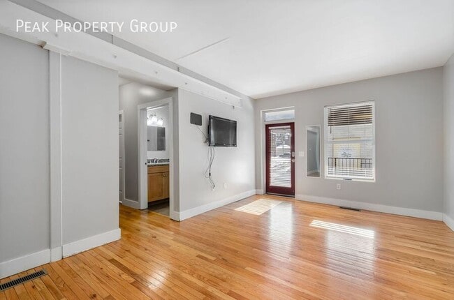 Building Photo - 24 Chittenden Ave