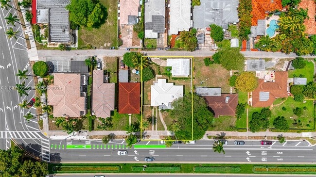 Building Photo - 1625 Hollywood Blvd