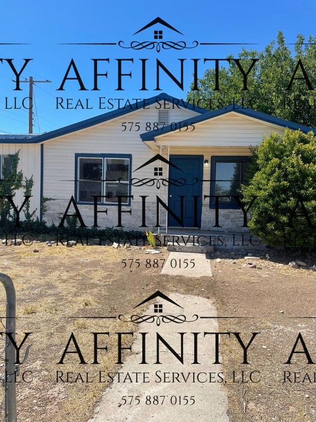 Building Photo - 2 bedroom home