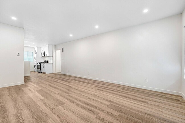 Building Photo - 3666 Cardiff