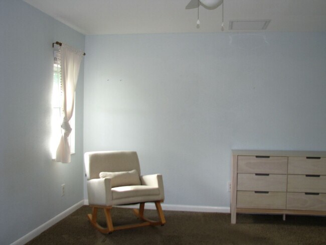 Building Photo - Beautiful 11.16 Acre Farm with Lots of Amenities!