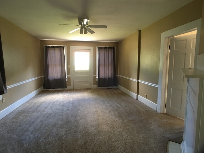 Building Photo - 1705 23rd Ave E