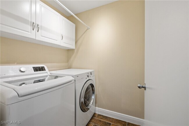 Building Photo - 2142 Arbour Walk Cir