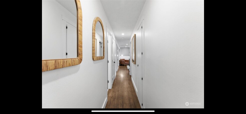Hallway - 5326 Green Hills Ave NE