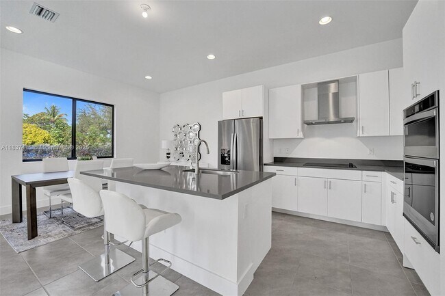 Building Photo - 13145 Addilyn Ct