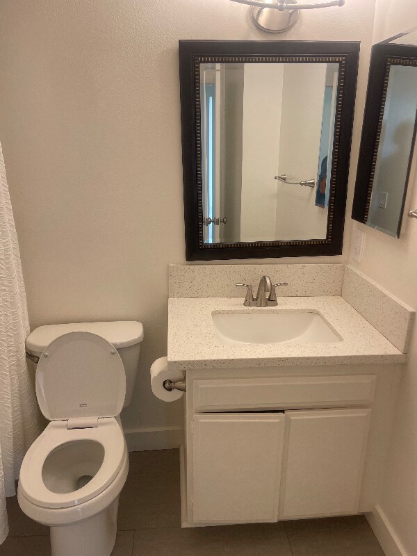 Building Photo - 284 E Surfside Dr