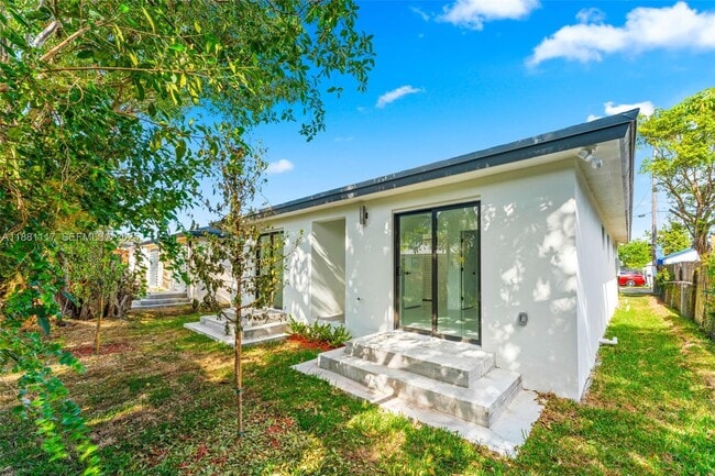 Building Photo - 1556 NW 68th Terrace