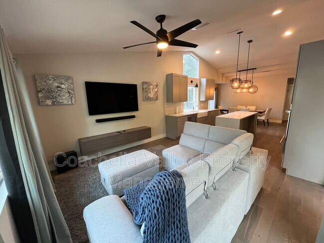 Building Photo - 39866 Newcastle Dr