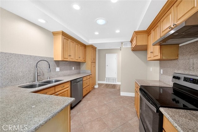 Building Photo - 3 Silver Fir