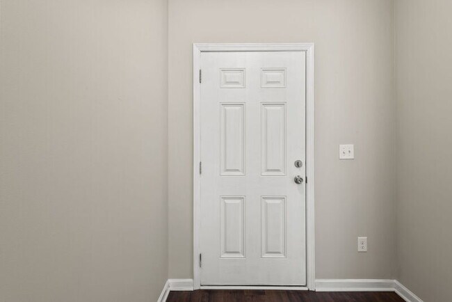 Building Photo - 3205 Blue Springs Trace