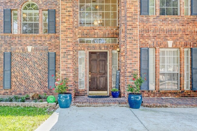 Building Photo - 15415 Longhorn Cavern Dr