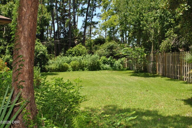 Building Photo - 5590 Lancewood Cir S