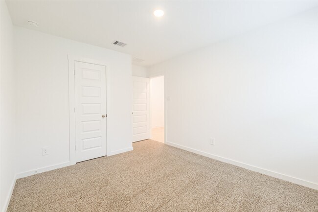 Building Photo - 31718 Hallington Hl Ln