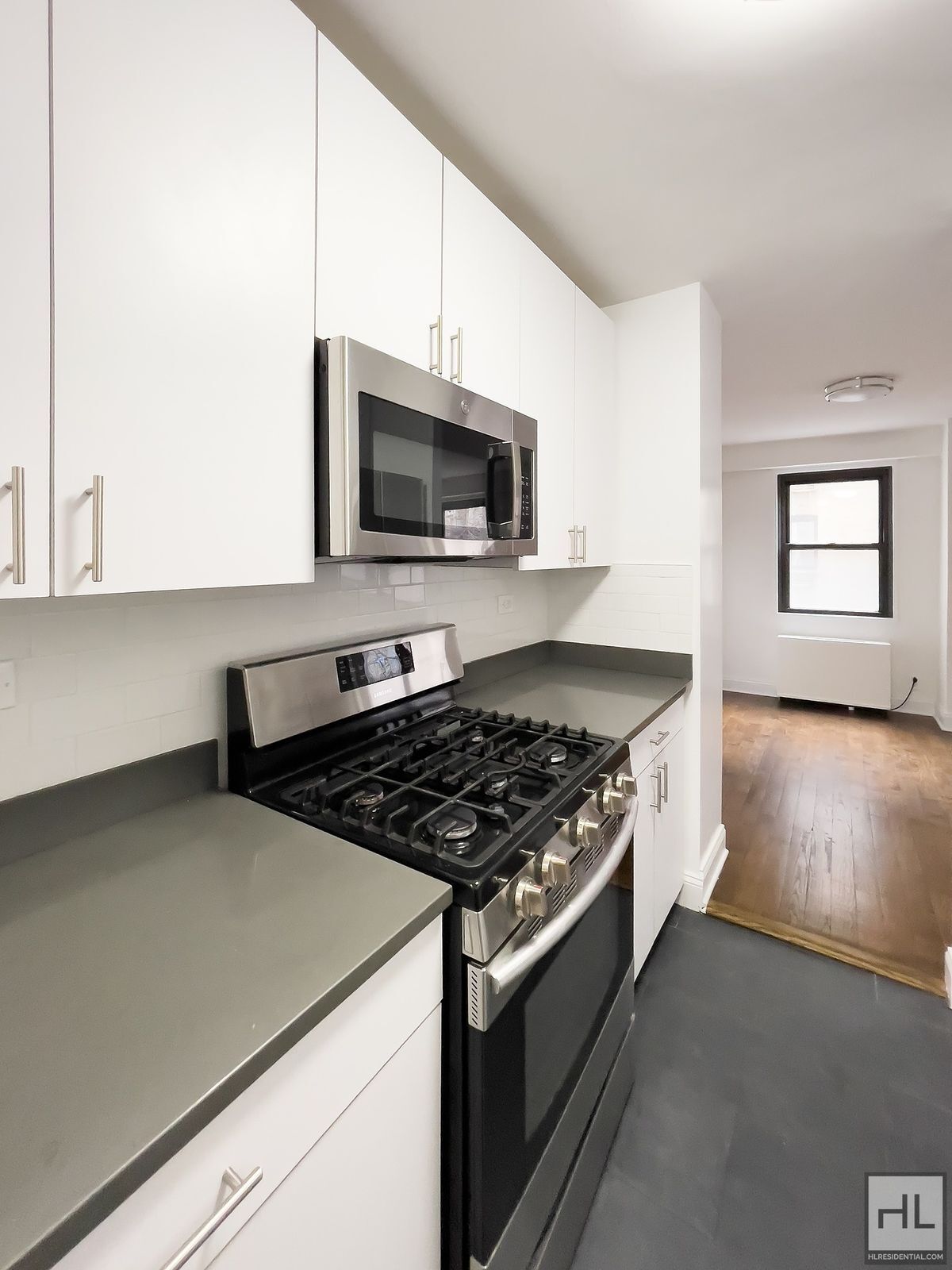 Building Photo - E 89 St