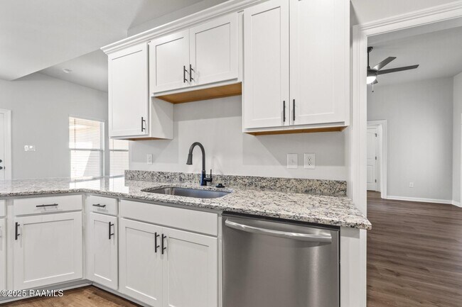 Building Photo - 207 Barnsley Dr