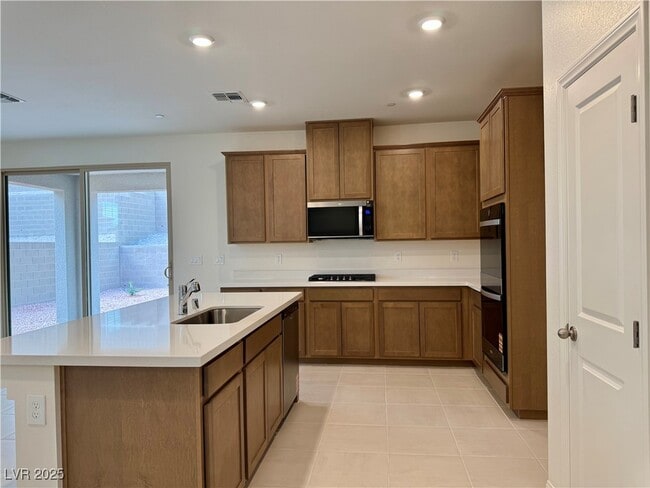 Building Photo - 639 La Vis Acrs Ln