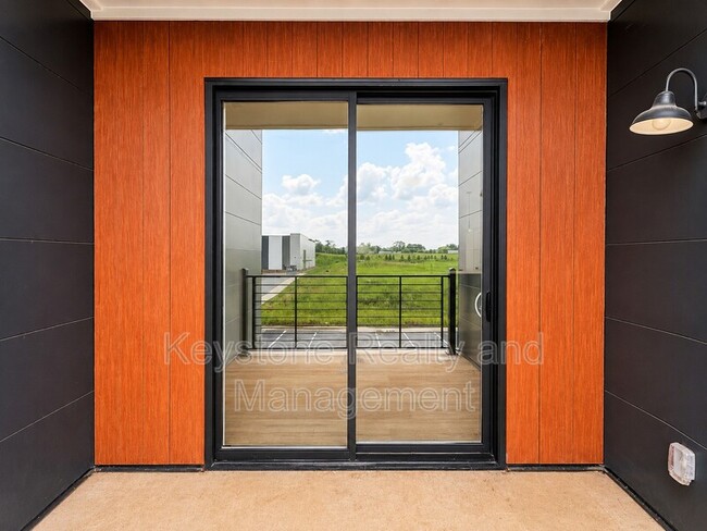Building Photo - 2425 Pea Ridge Rd