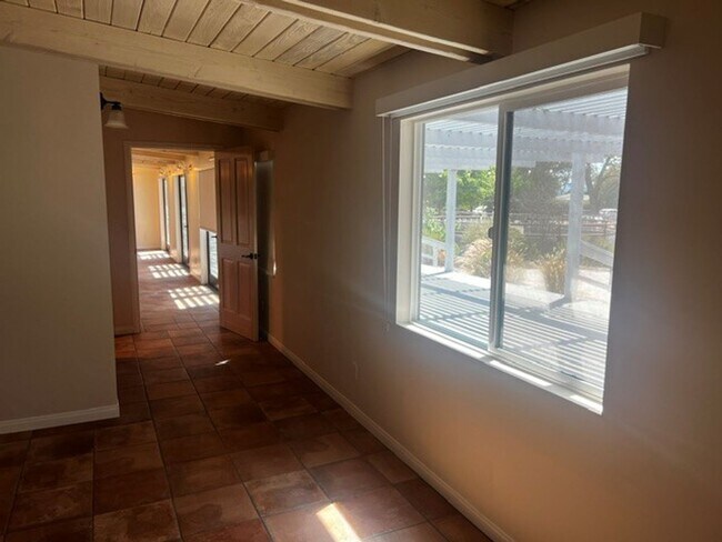 Building Photo - 1701 Calzada Ave