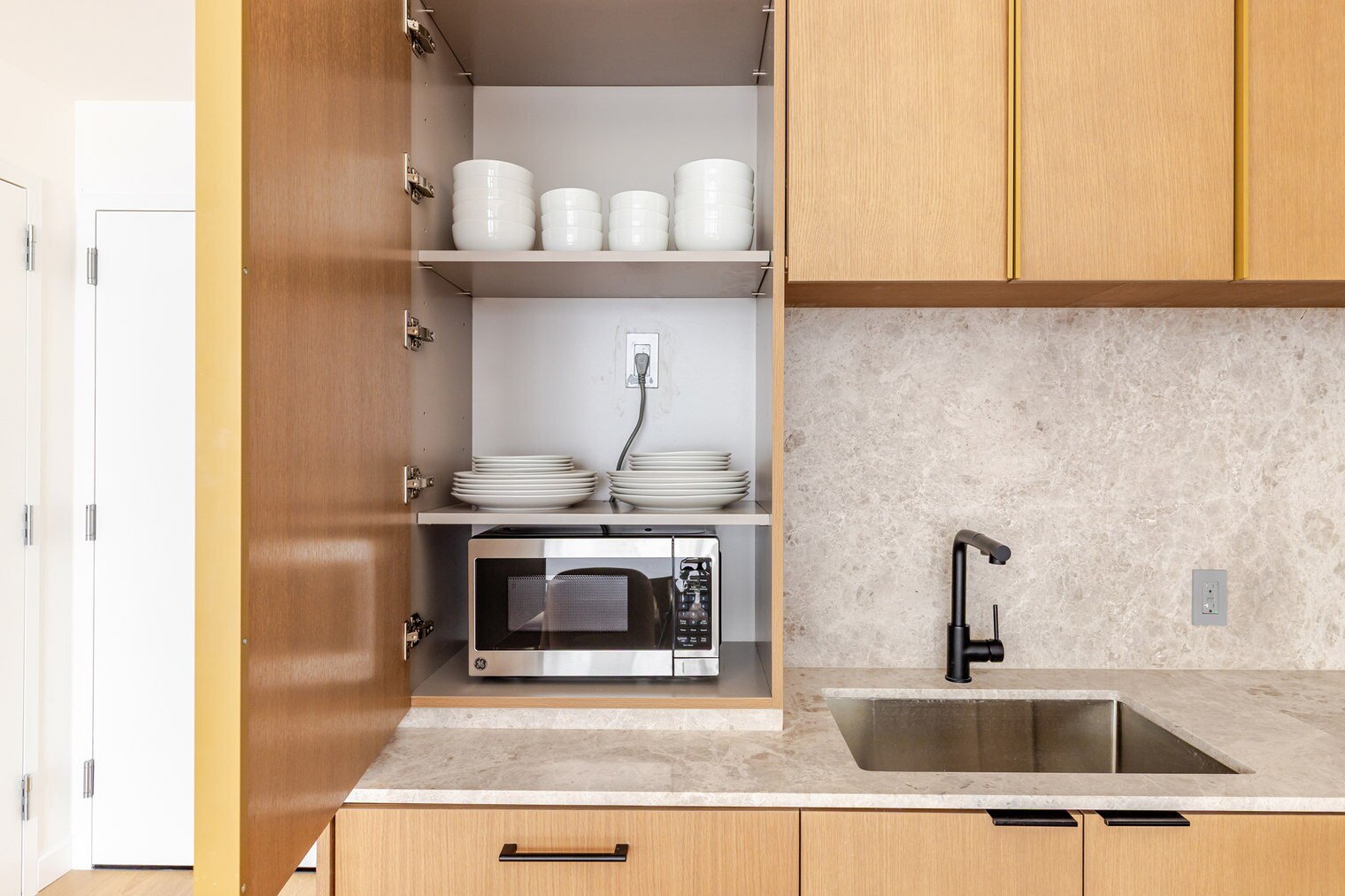 Building Photo - 655 Union St