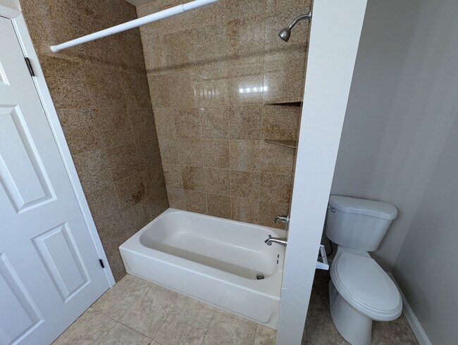 Building Photo - Los Gatos Townhome