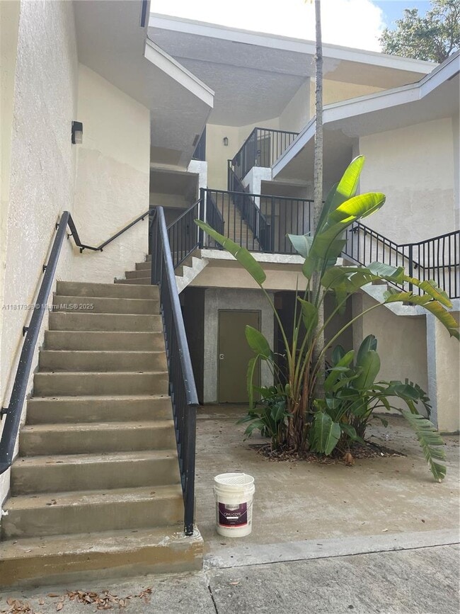 Primary Photo - 2550 SW 18th Terrace