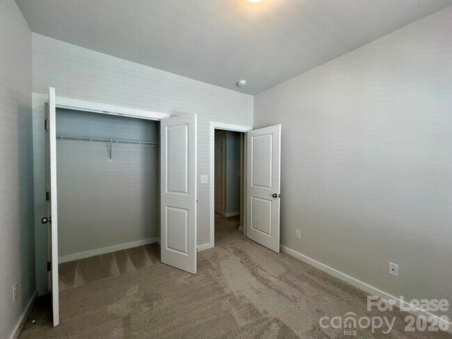 Building Photo - 2245 Noble Townes Wy