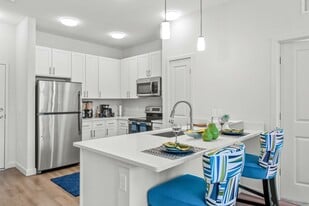 Building Photo - Gallery3100