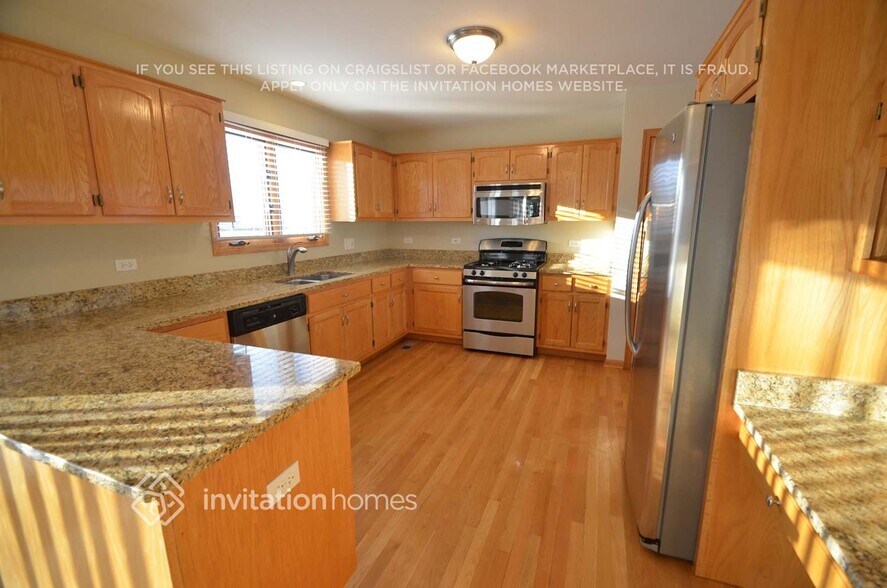 Building Photo - 25211 Monroe Ct