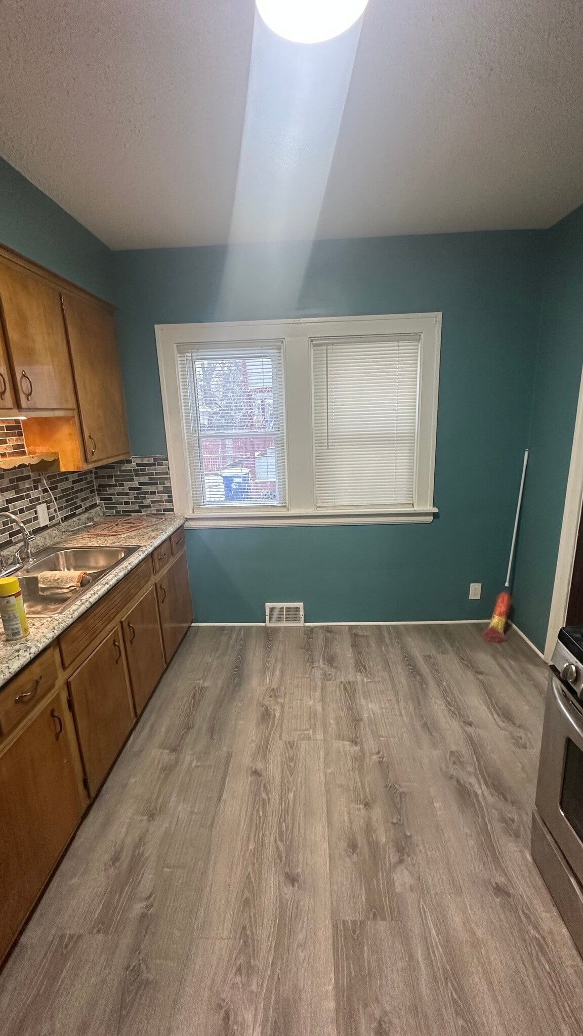 Building Photo - 471 E 147th St