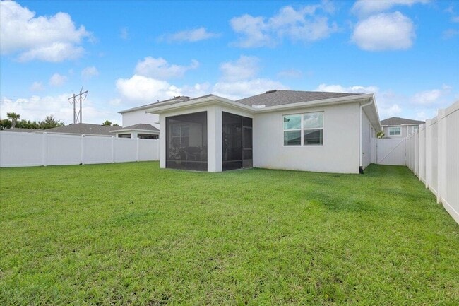 Building Photo - 14047 SW Safi Ter