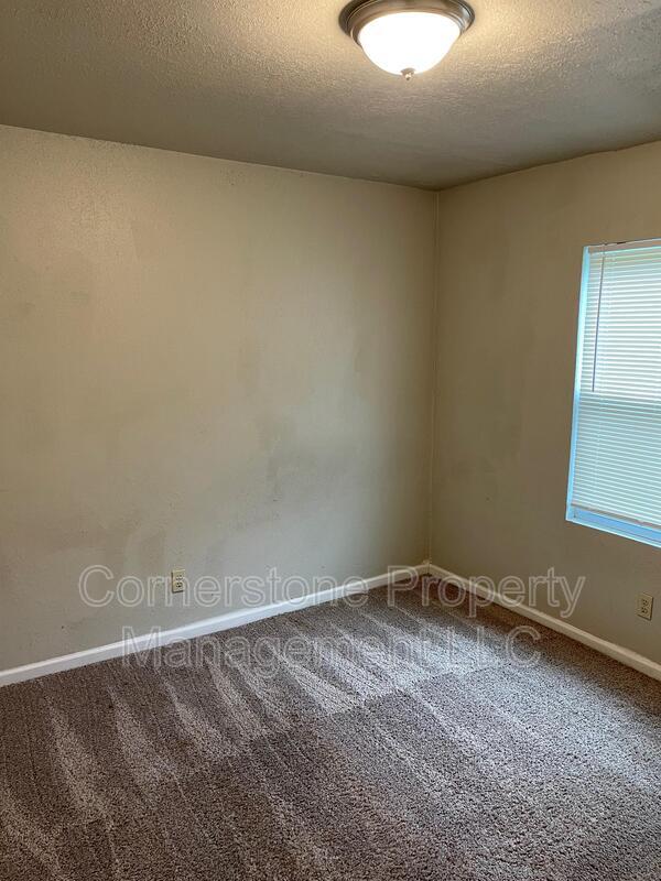 Building Photo - 8185 Center Dr