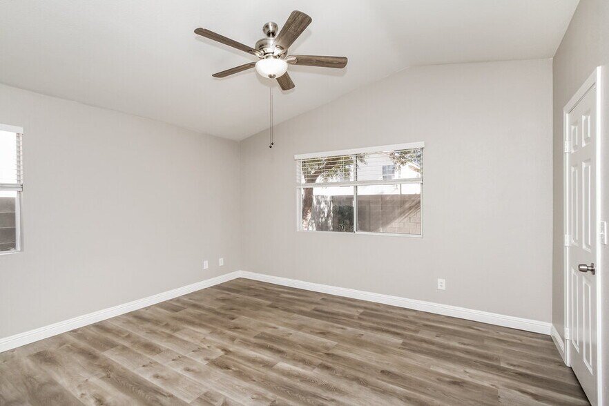 Building Photo - 716 Castlebridge Ave