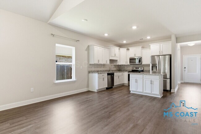 Building Photo - 5723 Overland Dr