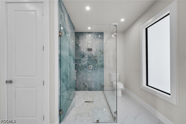 Building Photo - 2913 14th St W