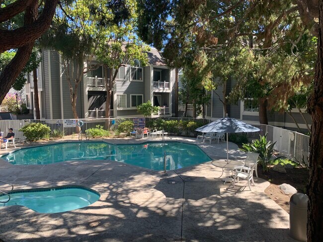 Building Photo - 8500 Falmouth Ave