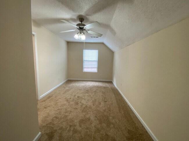 Building Photo - BRIDGEWATER HOME - PRE-LEASING FOR AUGUST 2026!