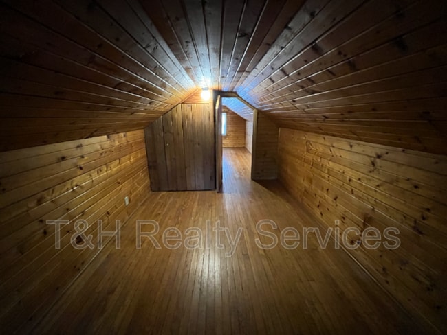 Building Photo - 8918 Birch St