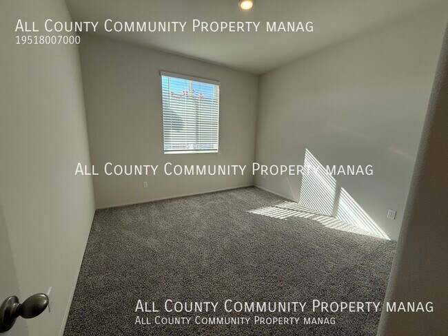 Building Photo - 11615 Zoeller St