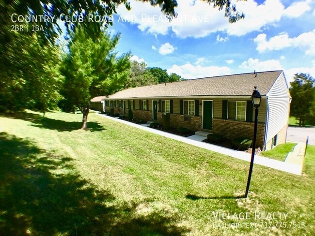 Building Photo - 605 Country Club Rd