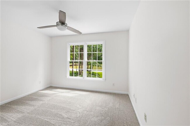 Building Photo - 2530 Wellsley Ln