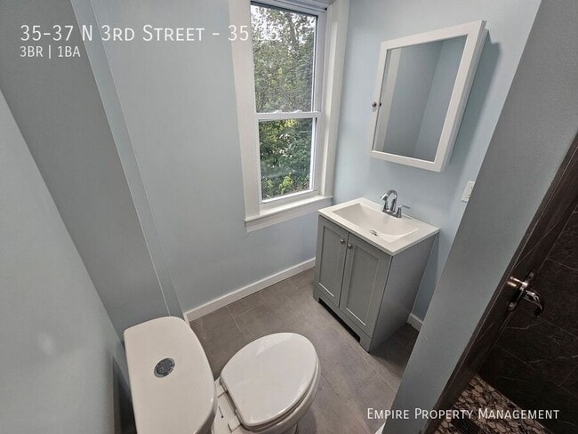 Building Photo - 35-37 N 3rd St