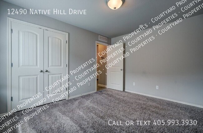 Building Photo - 12490 Native Hill Dr