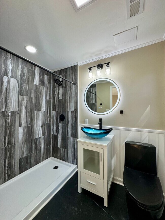 Building Photo - 1089 Torrey Dr