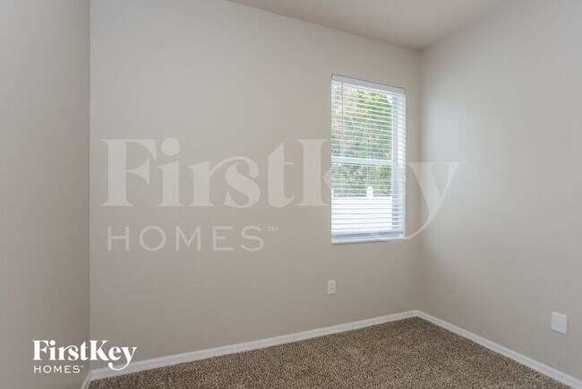 Building Photo - 10909 Wildcat Dr