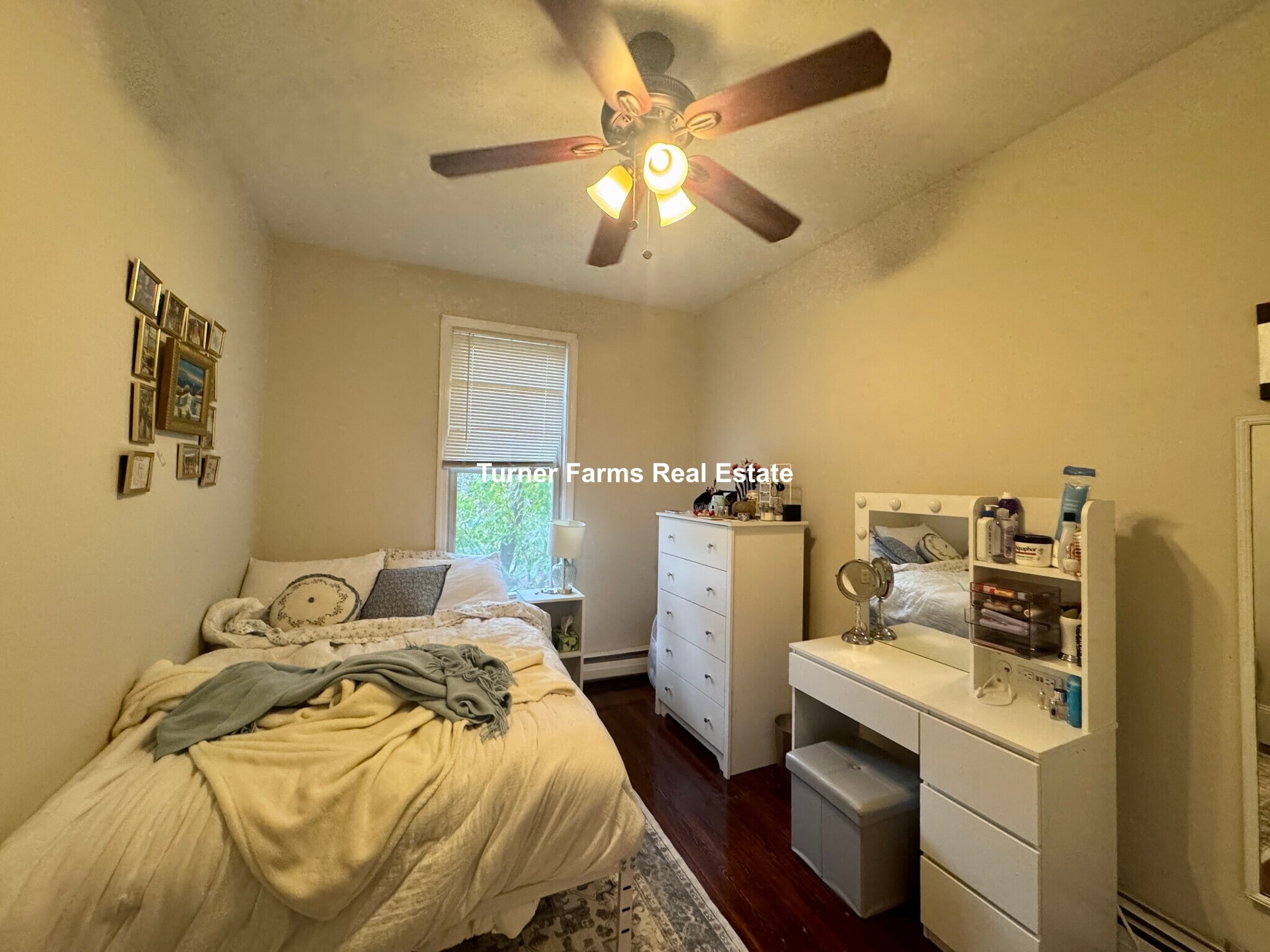 Building Photo - 717 Parker St