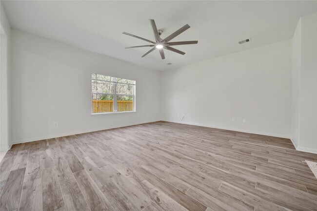 Building Photo - 305 Crooked Pine Court