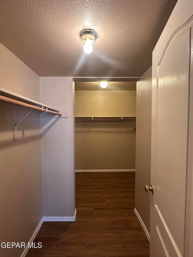 Building Photo - 14049 Tierra Delfin Dr