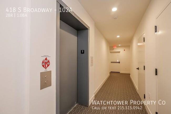 Building Photo - 418 S Broadway-102A