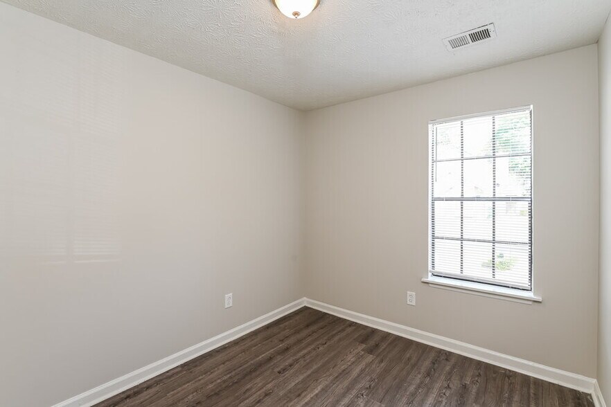 Building Photo - 806 Durham Crossing